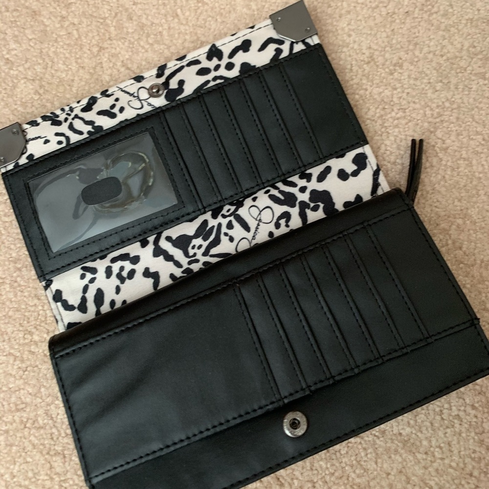 Jessica Simpson Wallet - Picture 2 of 4